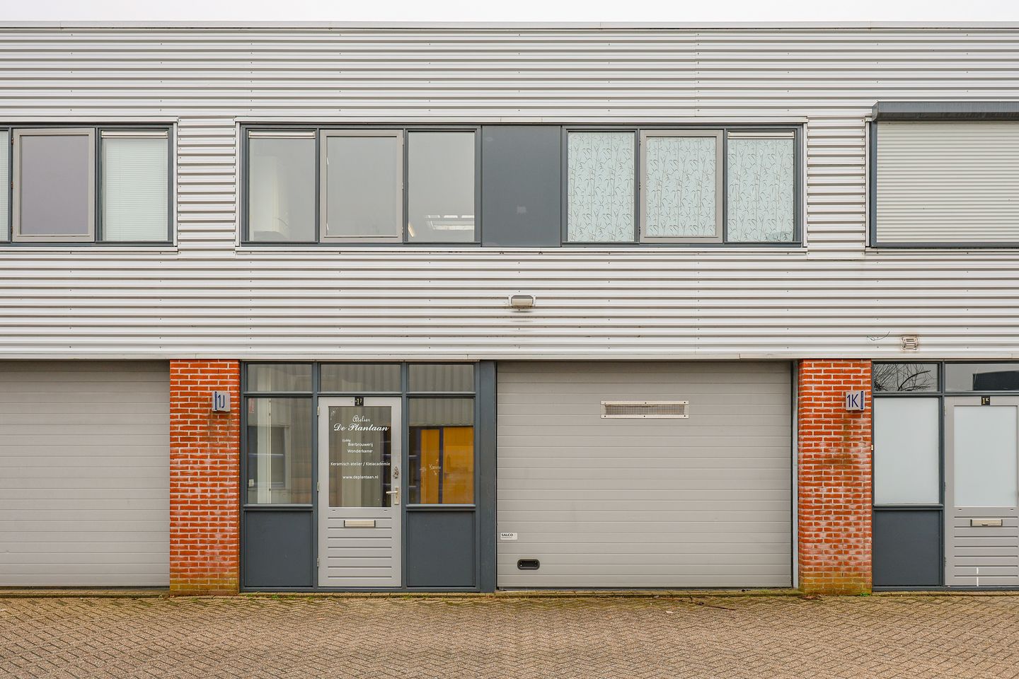 View photo 2 of Kaapstanderweg 1-J