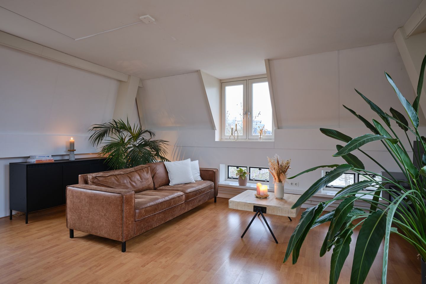 Foto 4 van Bemuurde Weerd O.Z. 11-C