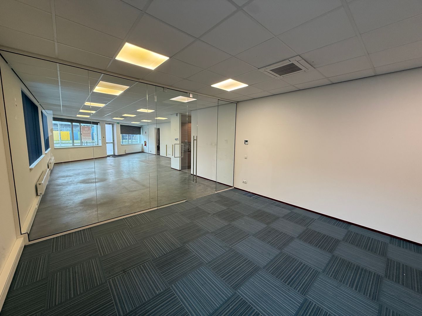 Bekijk foto 5 van Euroweg 28-30