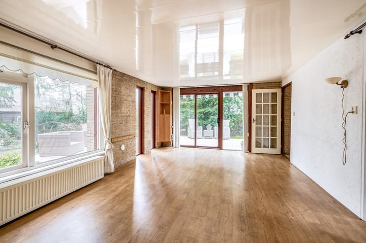 Photo 3 of Parallelweg 26-24