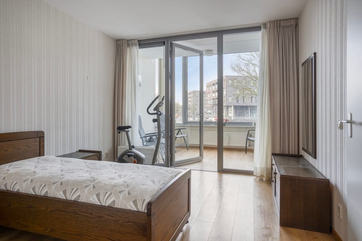 Foto 15 van Zuiderkerkplein 26