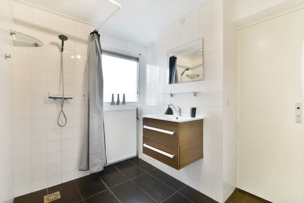 Photo 21 of Crack-State 54