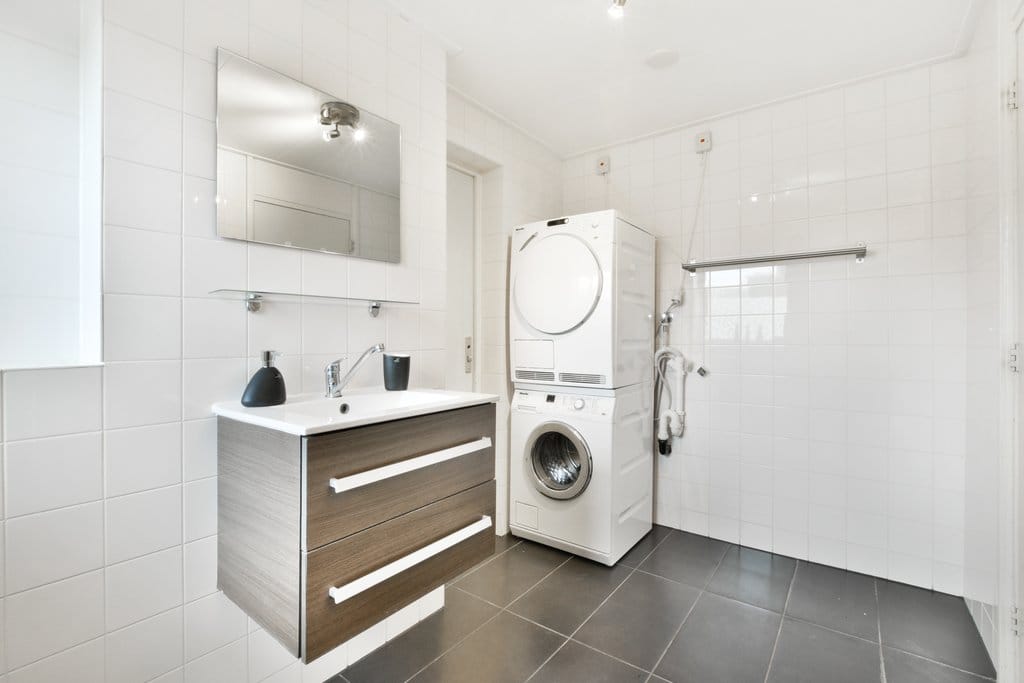 Photo 22 of Crack-State 54