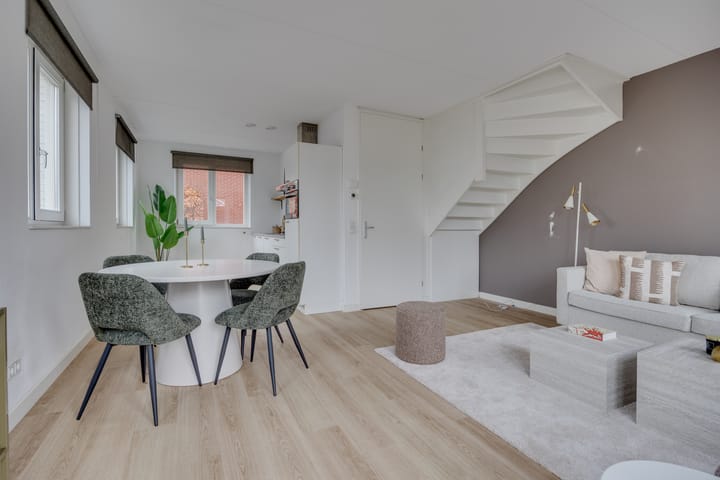 Photo 9 of Lion Cachethof 14