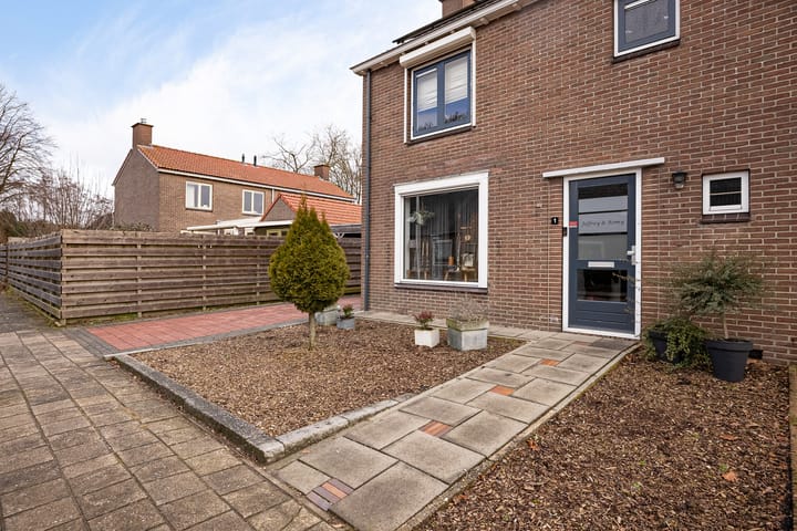 Photo 3 of Doorsnijding 1