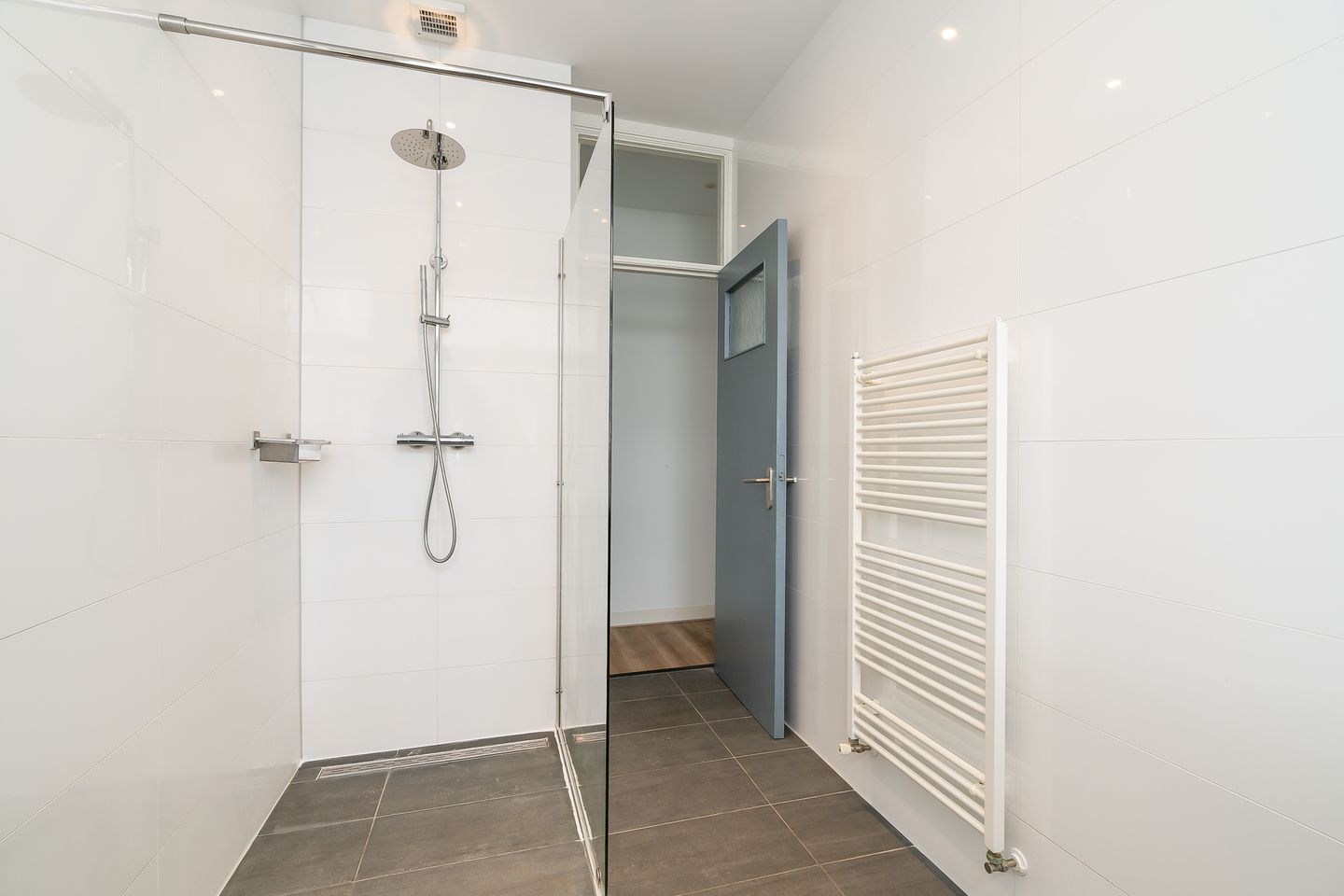 Foto 19 van De Vriesstraat 87