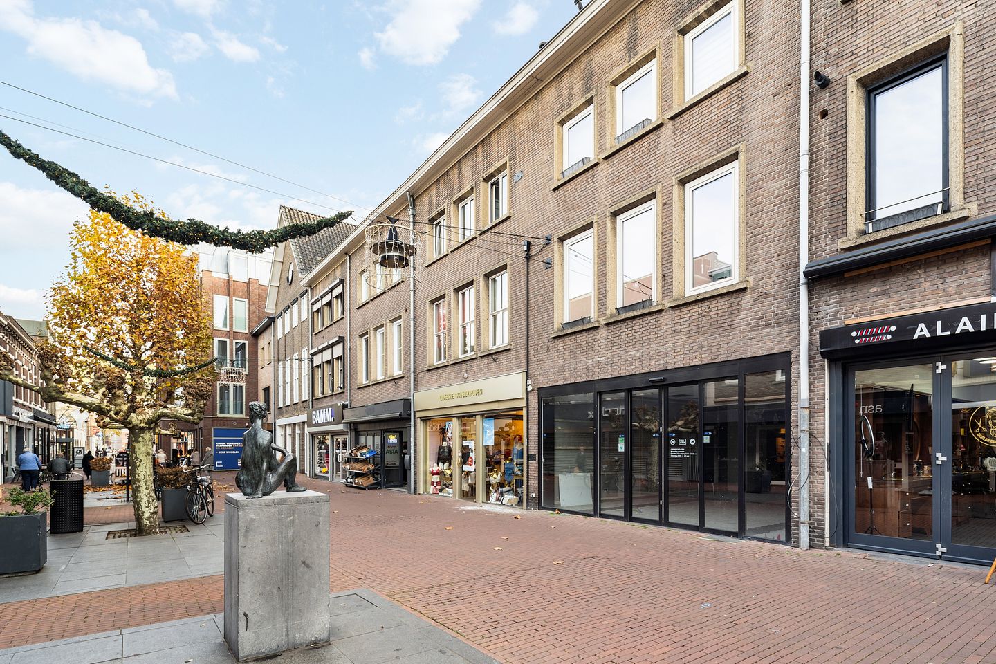 View photo 2 of Ameidestraat 13