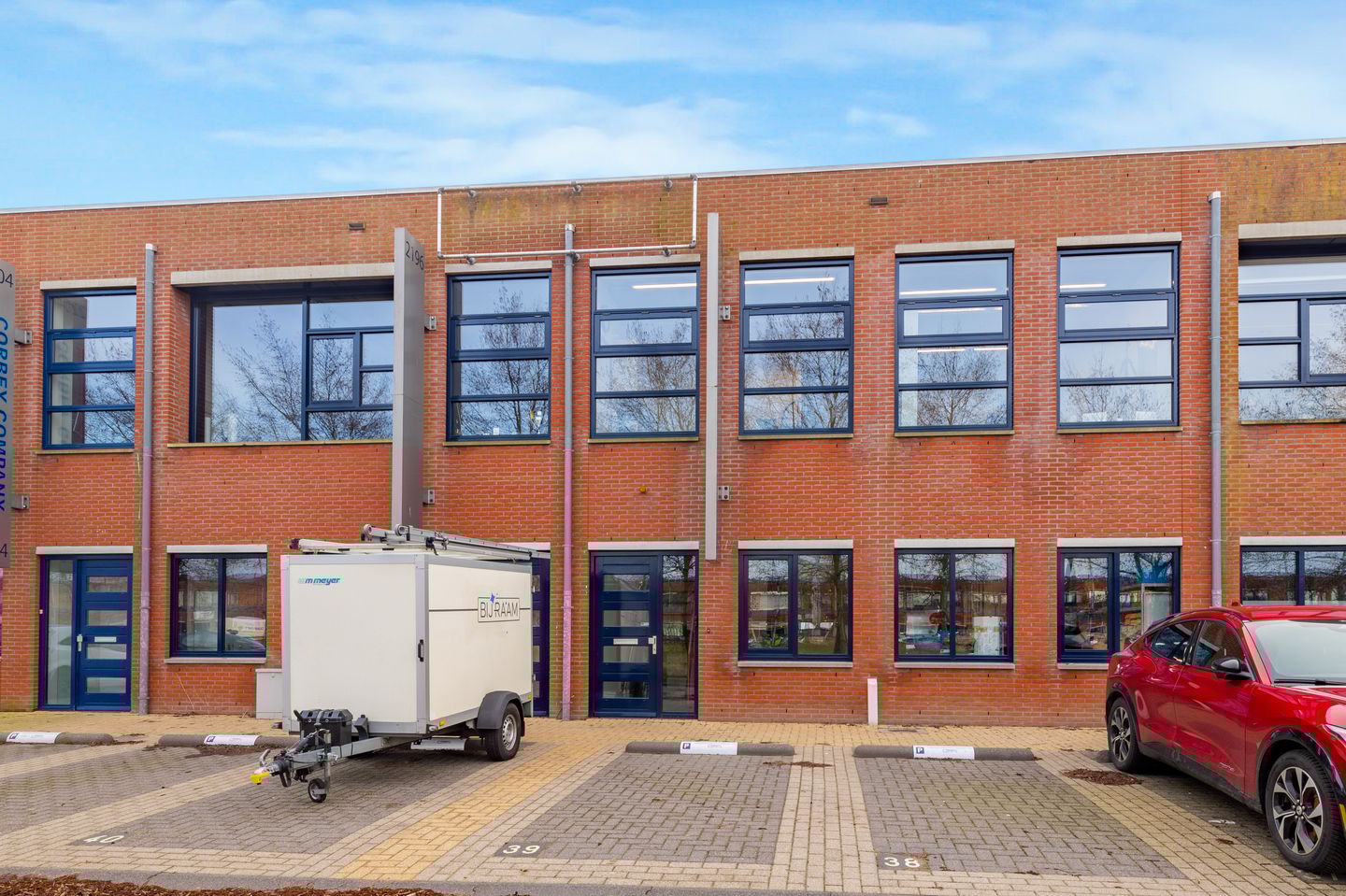 Bekijk foto 2 van De Trompet 2188-2196