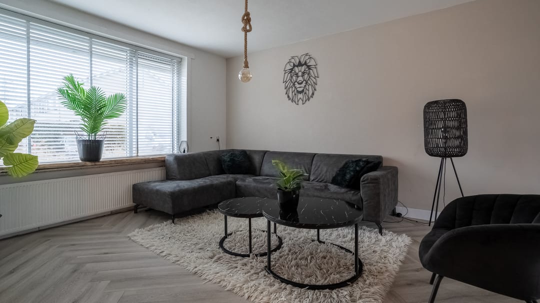 Photo 2 of Strauszstraat 30