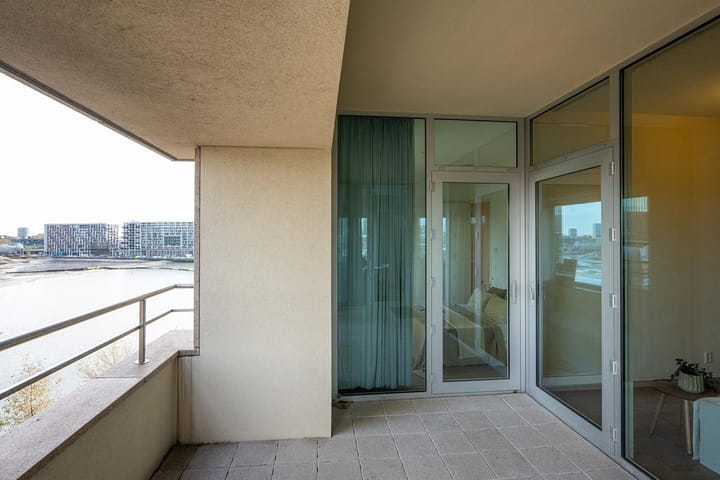 Photo 4 of Van der Hoevenplein 24