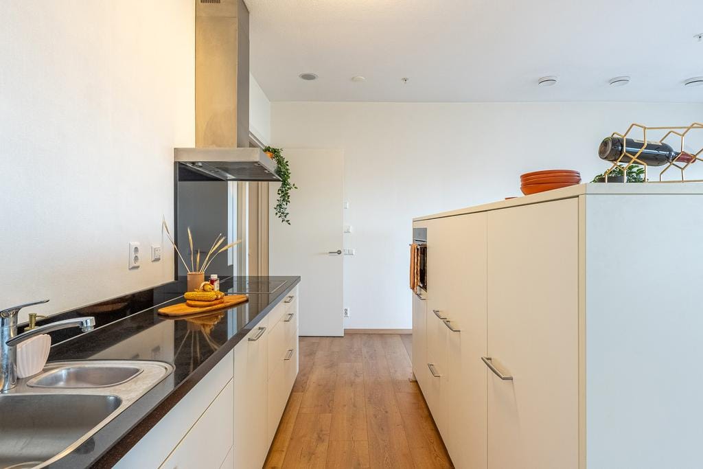 Photo 12 of Van der Hoevenplein 24