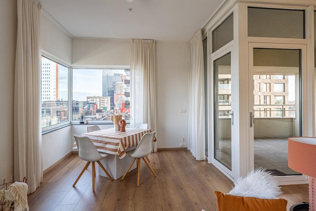 Photo 13 of Van der Hoevenplein 24