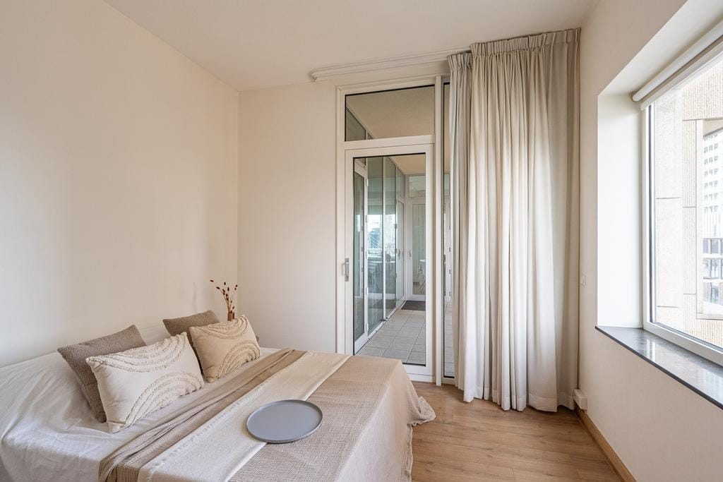 Photo 16 of Van der Hoevenplein 24