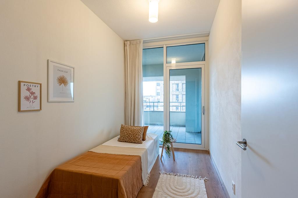 Photo 19 of Van der Hoevenplein 24