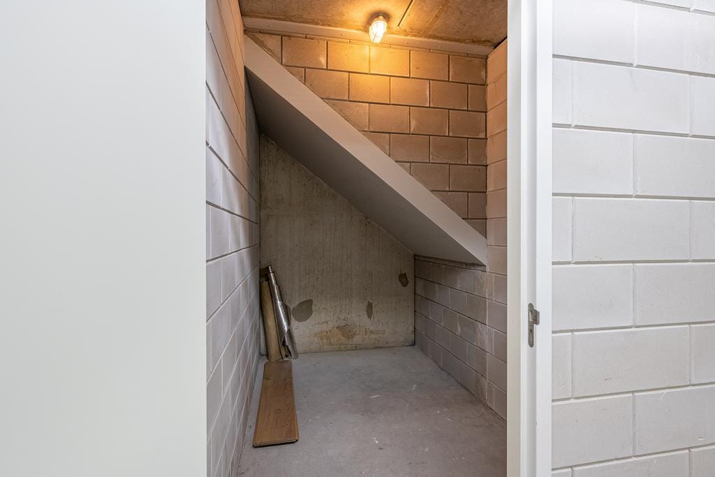 Photo 28 of Van der Hoevenplein 24