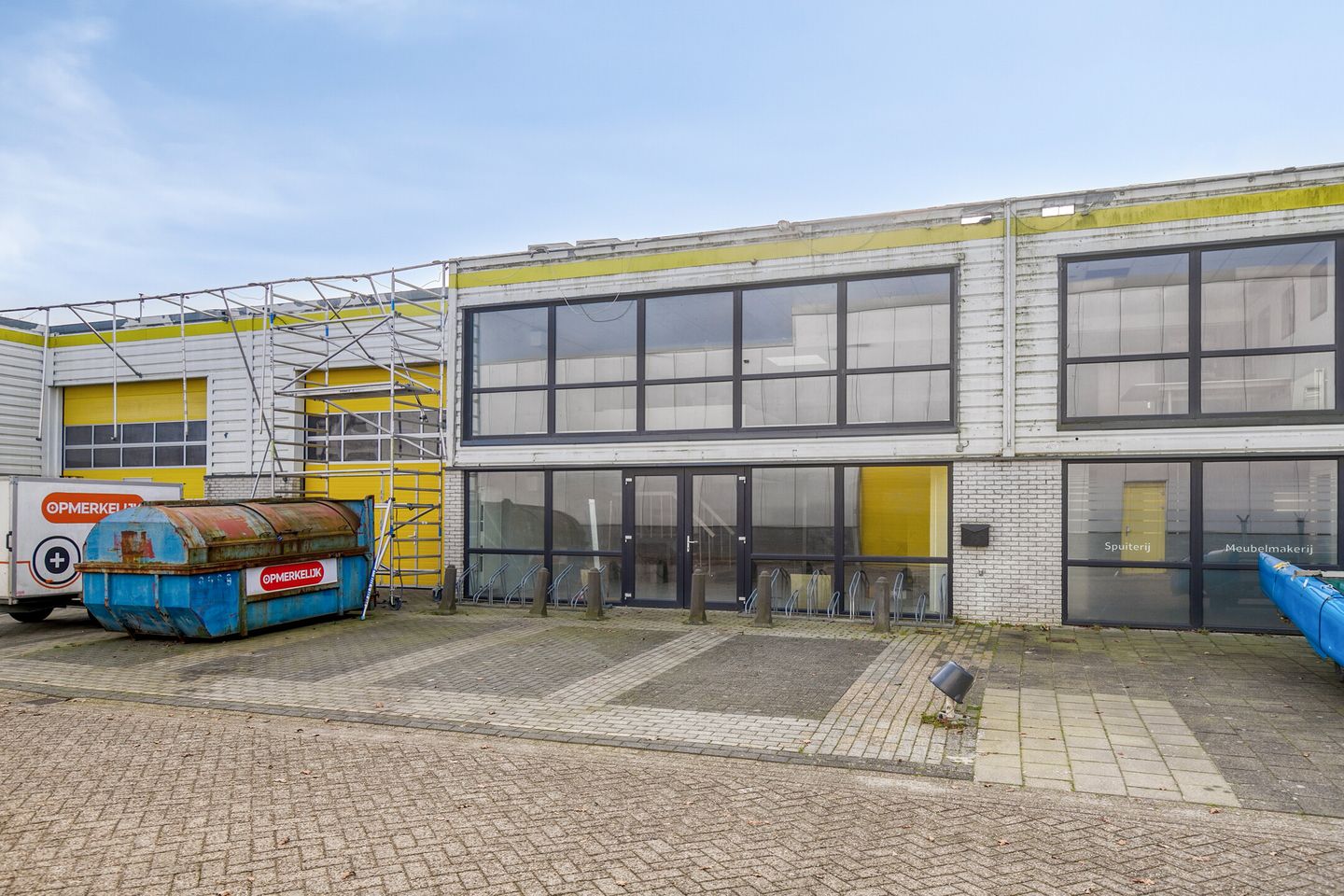 View photo 2 of Grootzeil 15