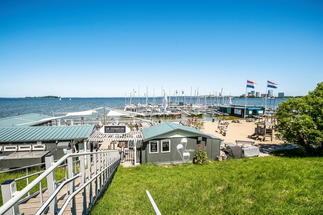 Photo 28 of van der Helstpark 75