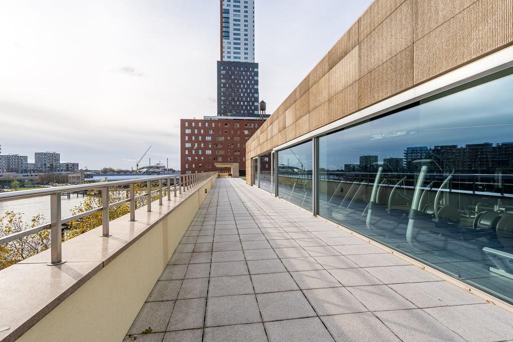 Photo 44 of Van der Hoevenplein 24