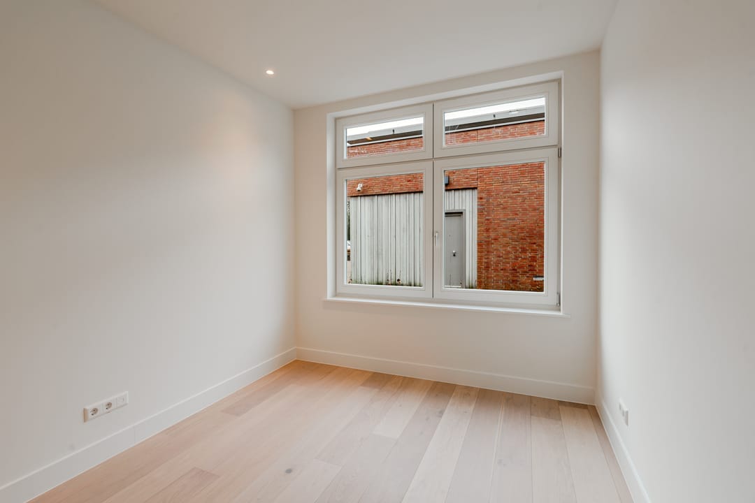 Photo 16 of De Ruyterstraat 1-B