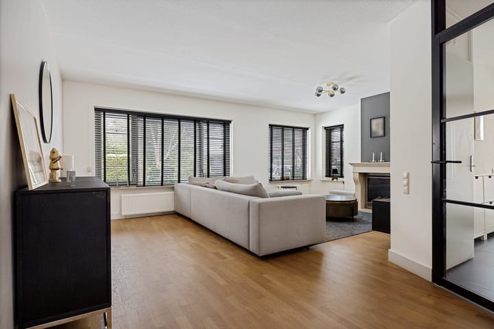 Photo 2 of Chalcedondreef 15