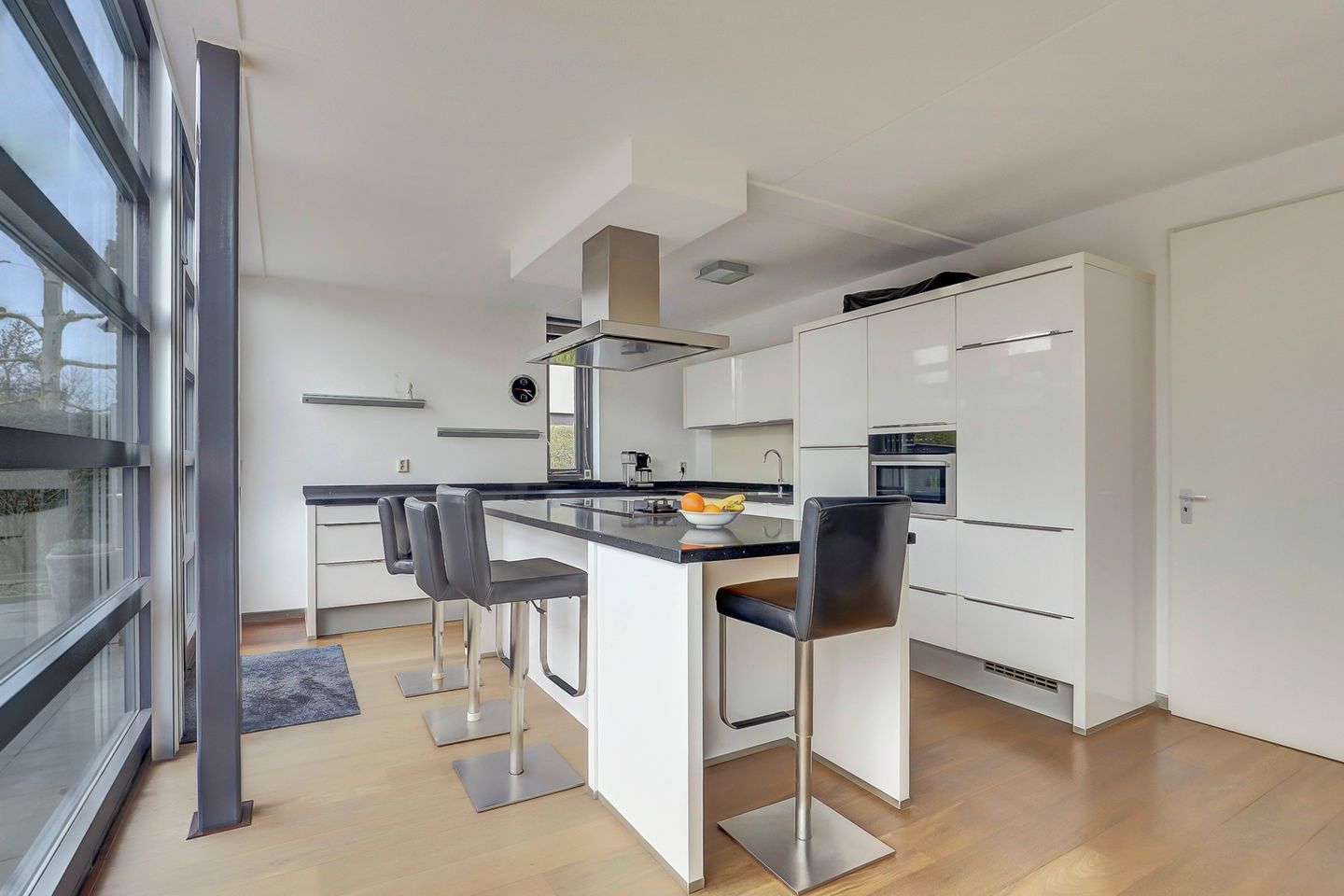 Foto 10 van Hoefbladstraat 30