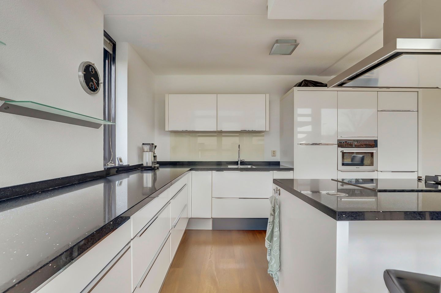 Foto 14 van Hoefbladstraat 30