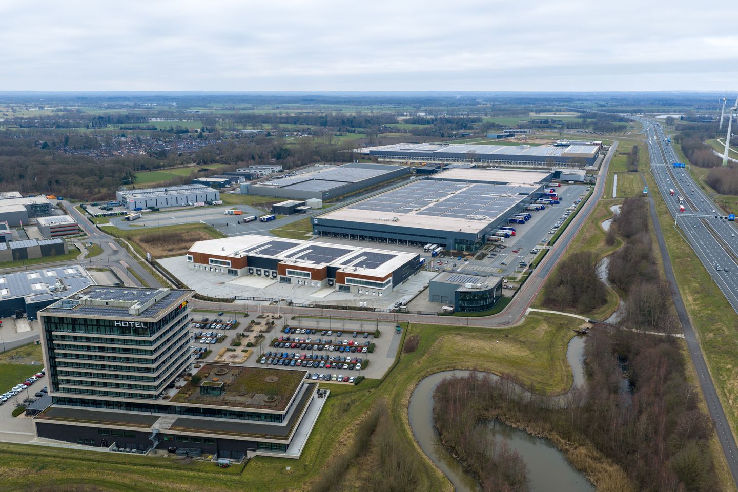 View photo 2 of Birnieweg 17-21