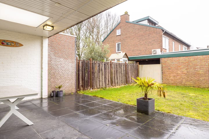 Photo 29 of Beatrixstraat 17