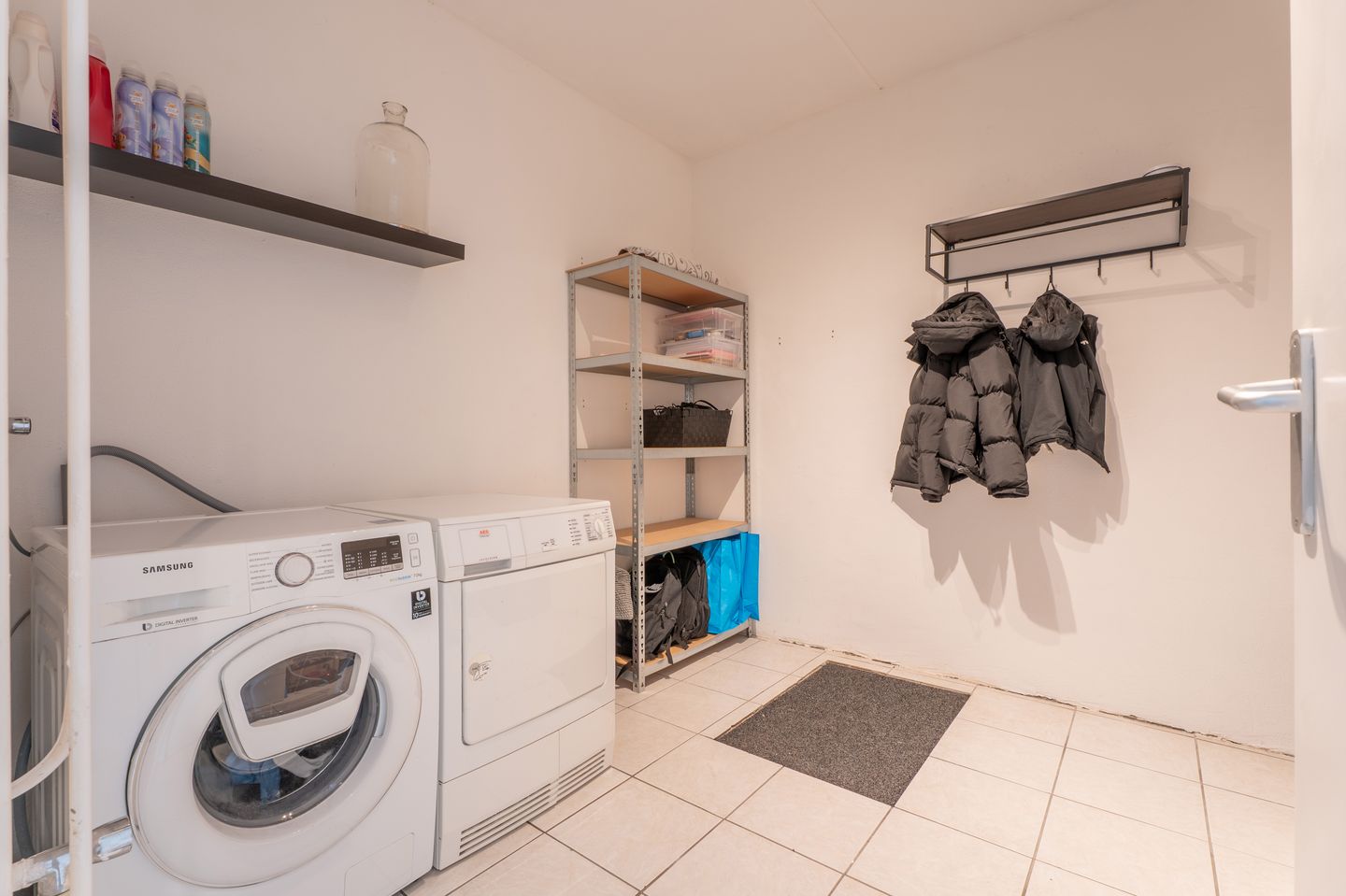 Photo 10 of Molbord 30