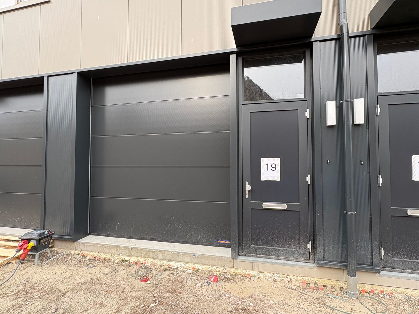 Bekijk foto 2 van Nijverheidsplein 49