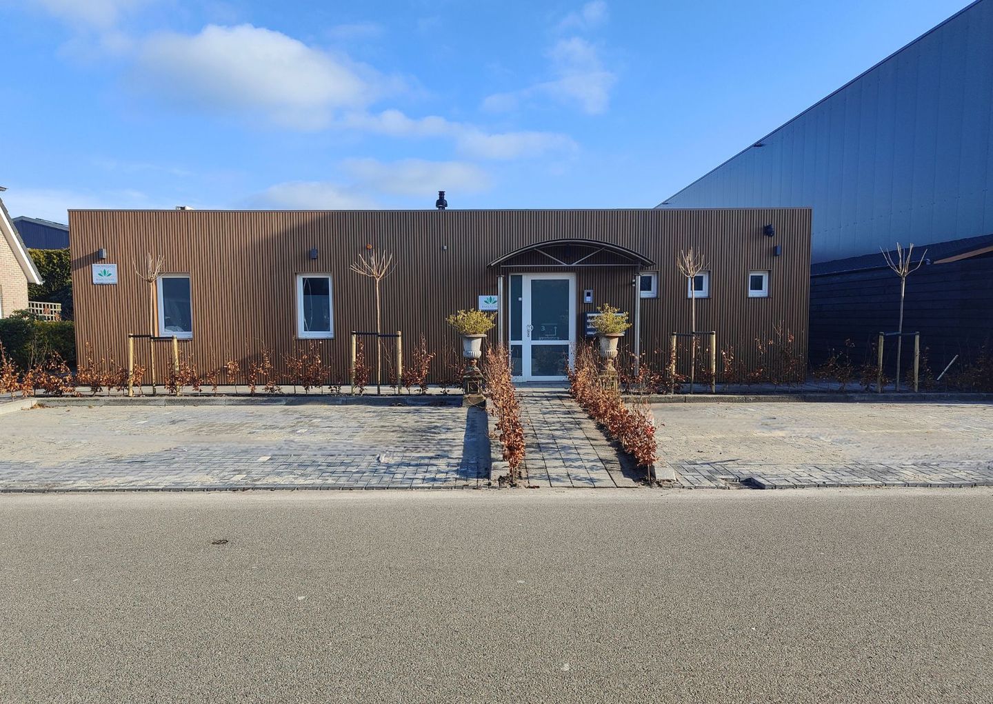 View photo 2 of Lamsoor 3