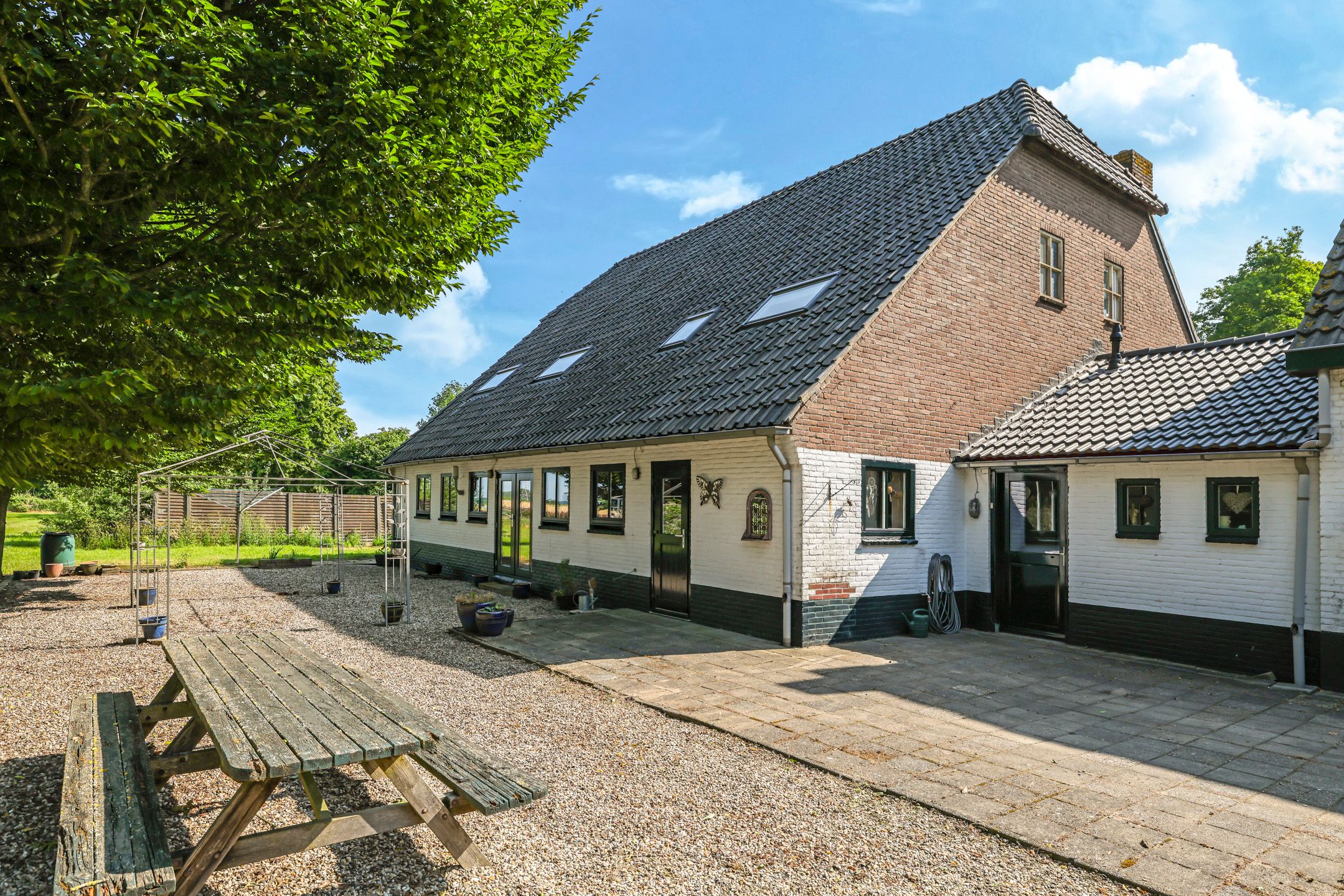 Photo 66 of Waalbandijk 46