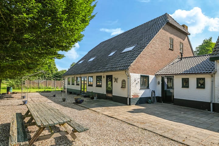 Foto 66 van Waalbandijk 46