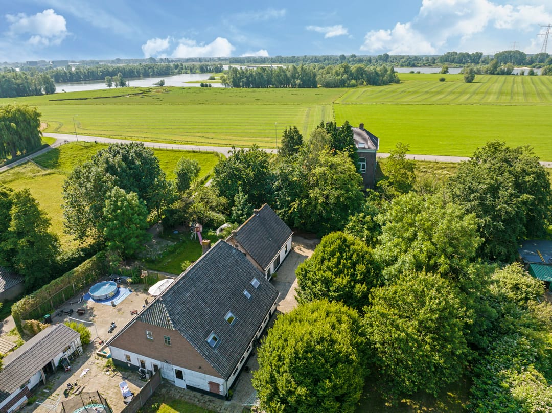 Photo 92 of Waalbandijk 46