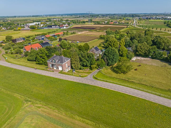 Foto 99 van Waalbandijk 46