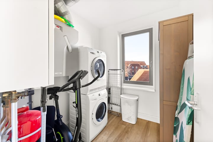 Photo 20 of Dok van Perry 17