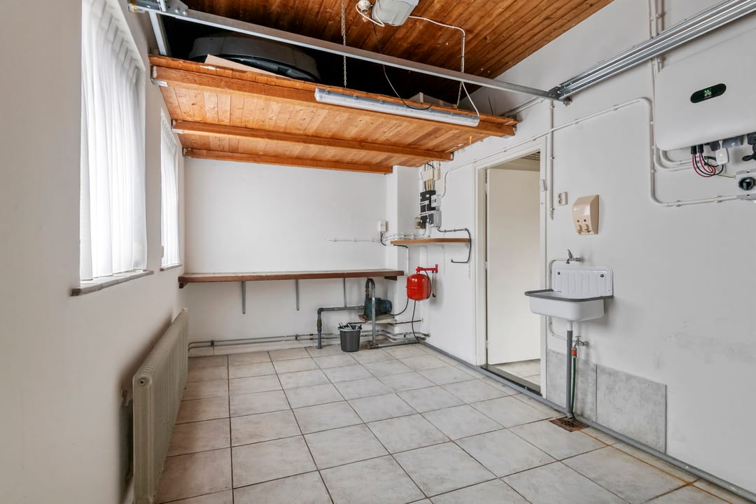 Photo 32 of Beatrixstraat 13