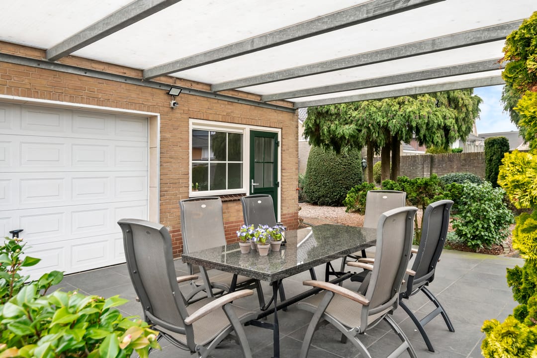 Photo 38 of Beatrixstraat 13