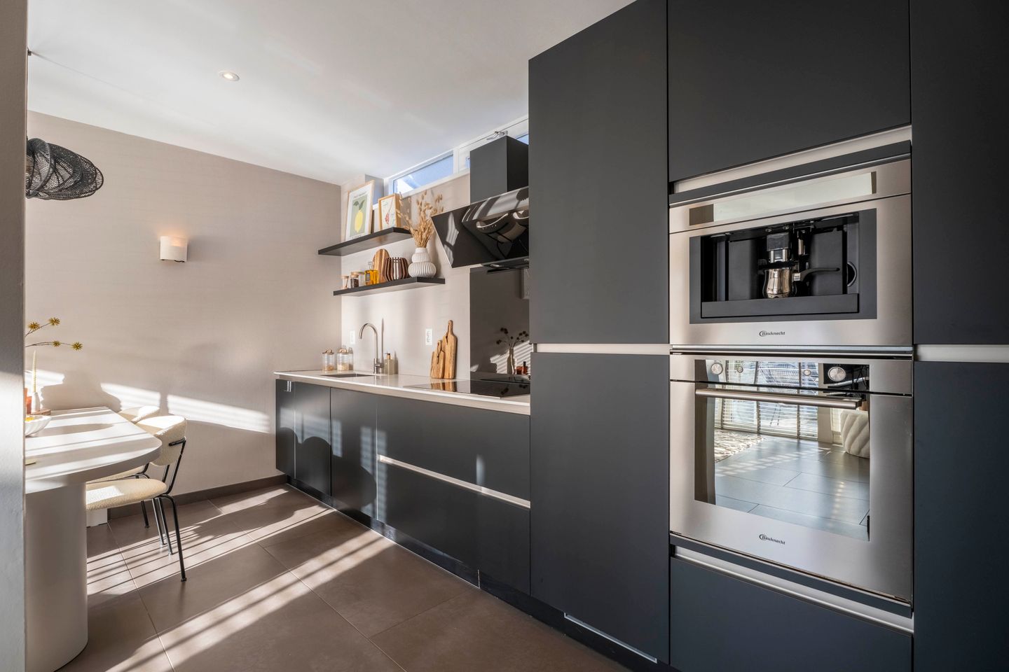 Foto 4 van Abel Tasmanstraat 10