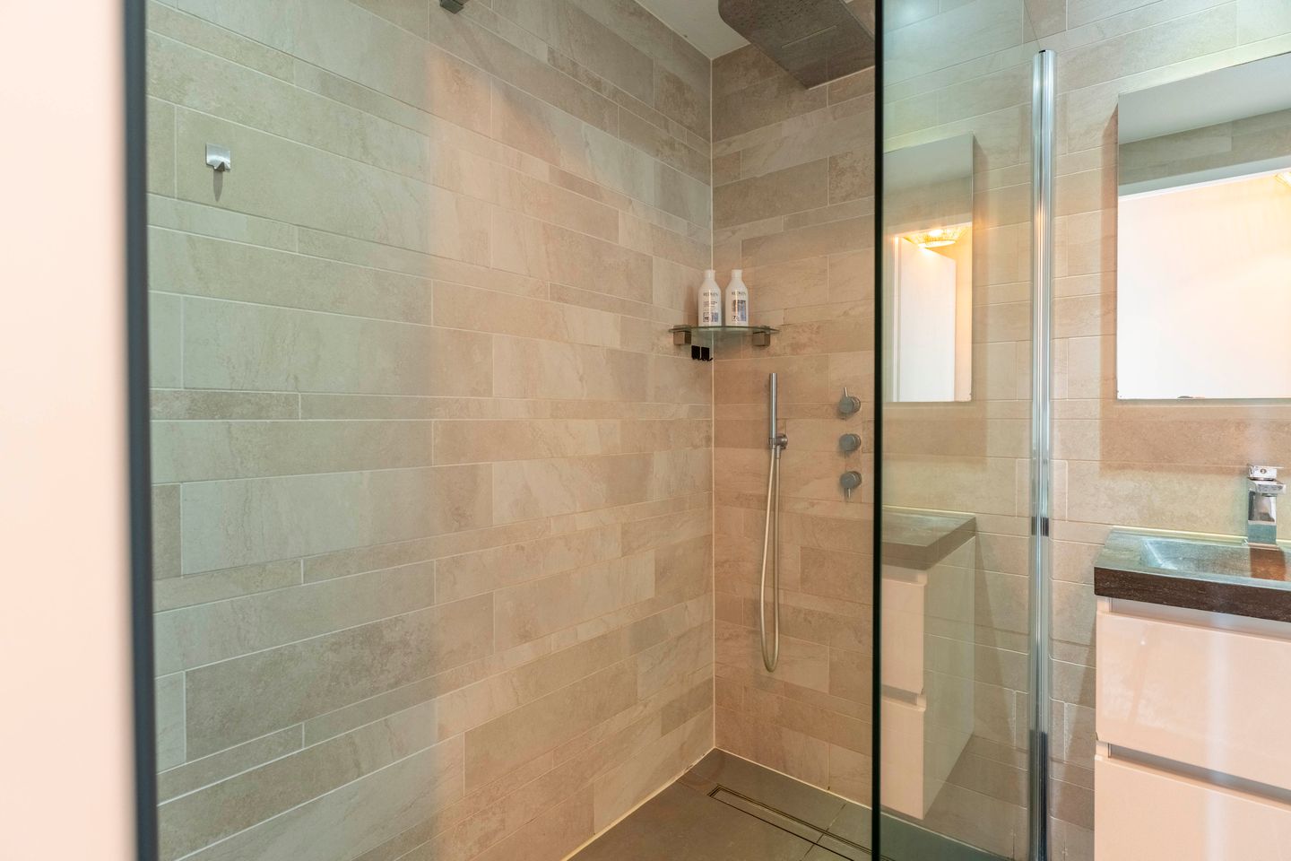 Foto 25 van Abel Tasmanstraat 10