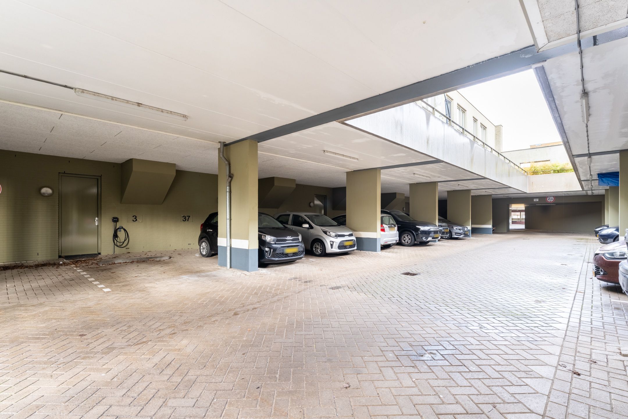 Foto 48 van Hugo de Grootsingel 3