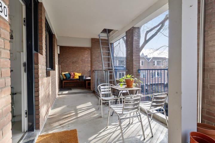 Foto 2 van Pastoor de Kroonstraat 80