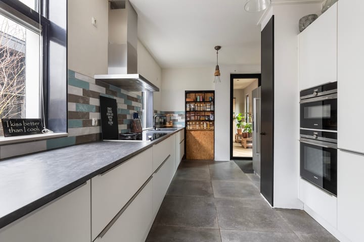 Photo 15 of Van Galenstraat 17