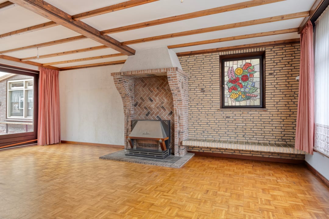 Photo 16 of Julianastraat 25