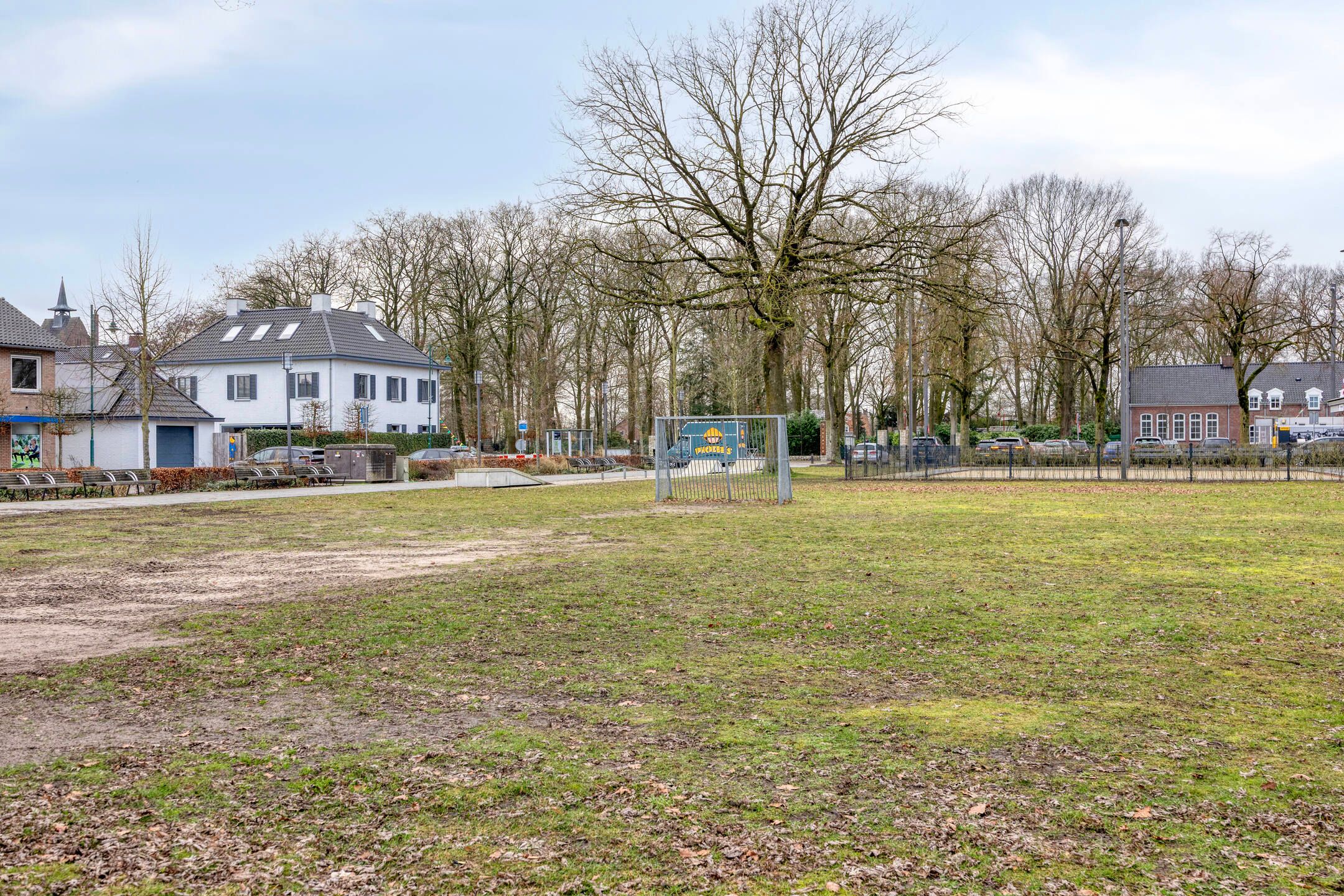 Photo 54 of Julianastraat 25