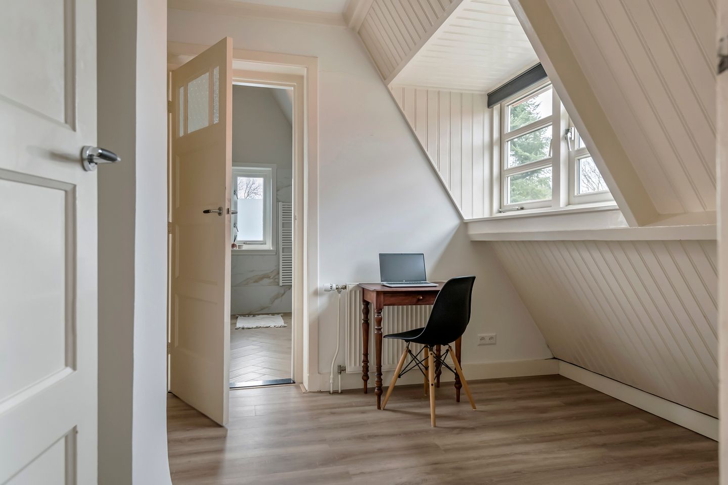 Foto 25 van Burgemeester von Geusauweg 9