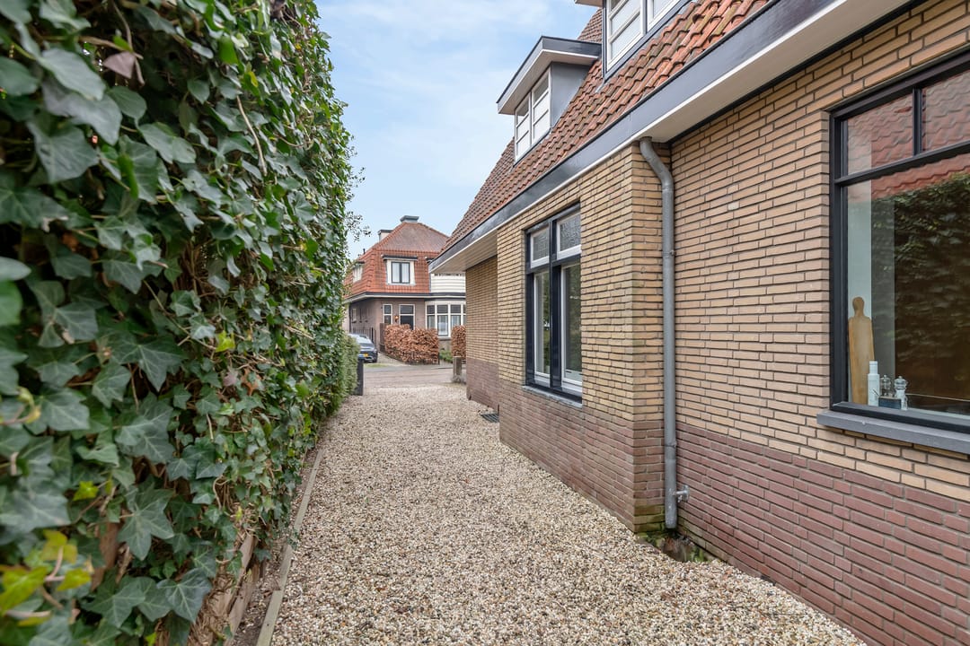 Foto 41 van Burgemeester von Geusauweg 9