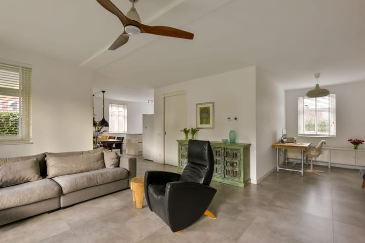 Photo 4 of Regenboog 38