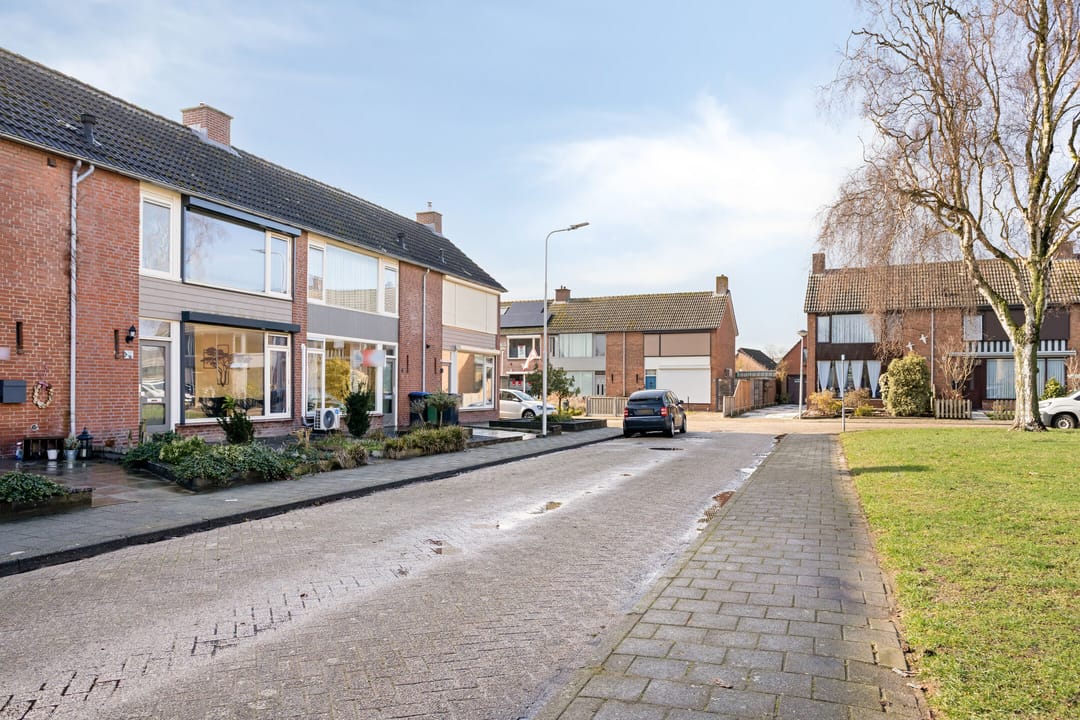 Foto 37 van Paus Joanneslaan 6