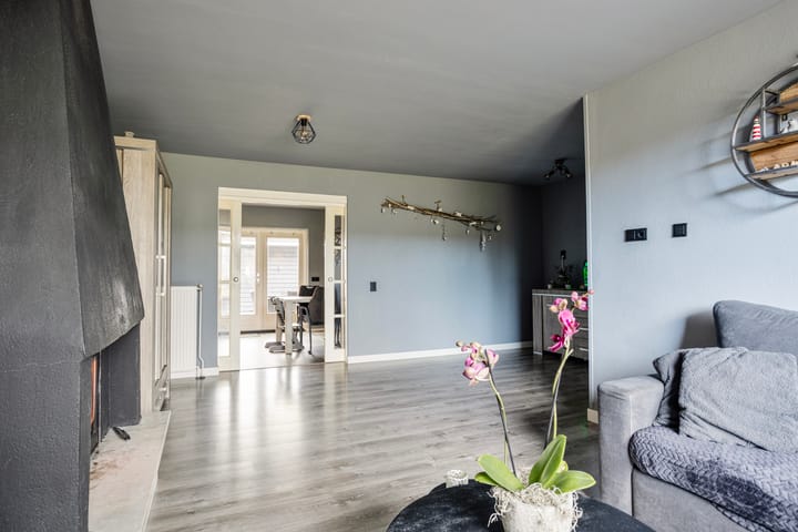 Photo 5 of Dokter J. Veldhuijzen van Zantenstraat 54